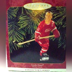 Hallmark Keepsake Ornament 'Gordie Howe' hockey greats collectors series